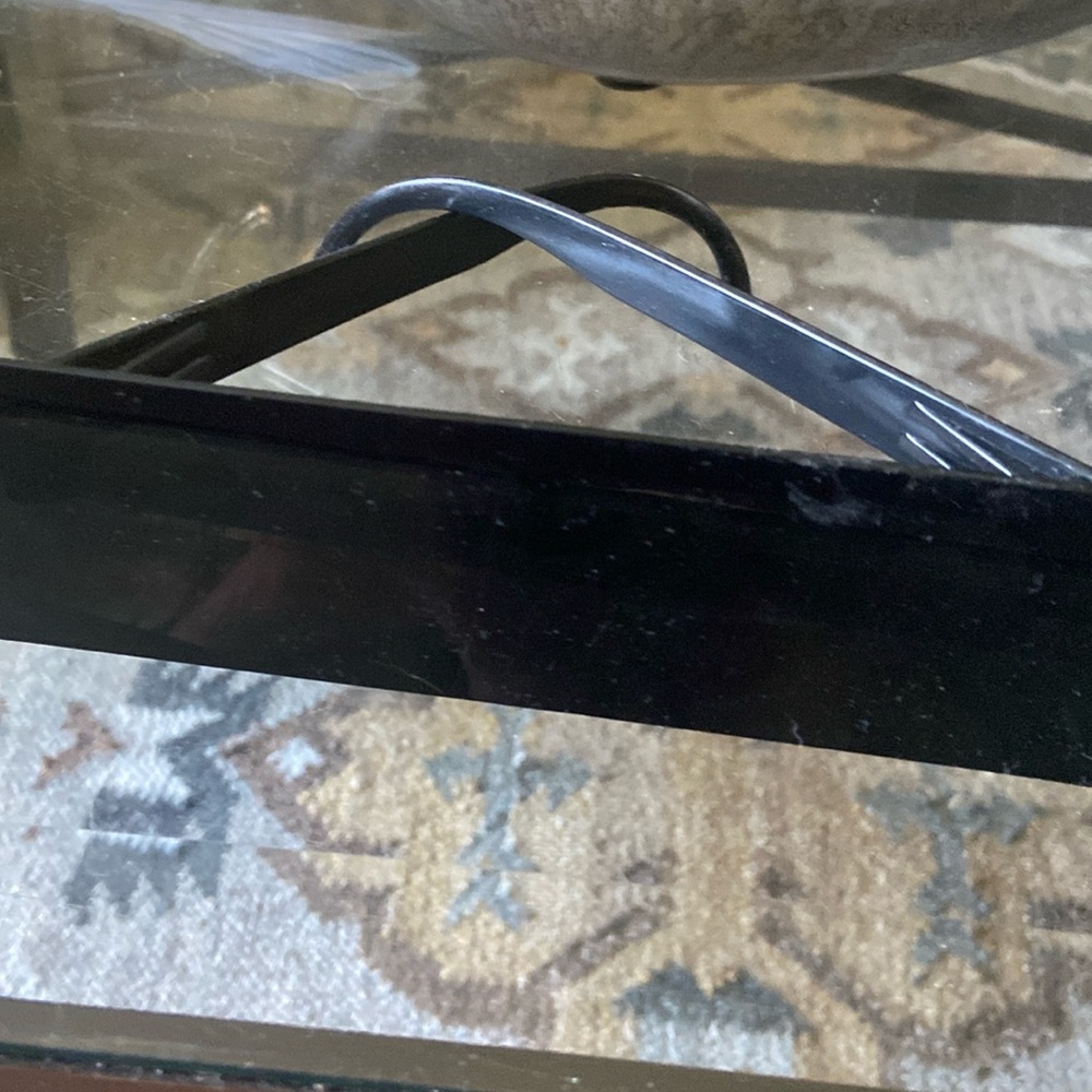 Unusual rectangular glasses